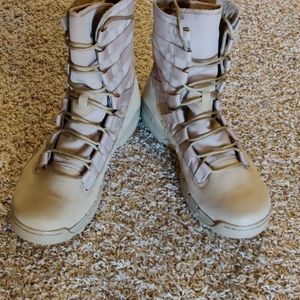 Mens Nike Combat boots
